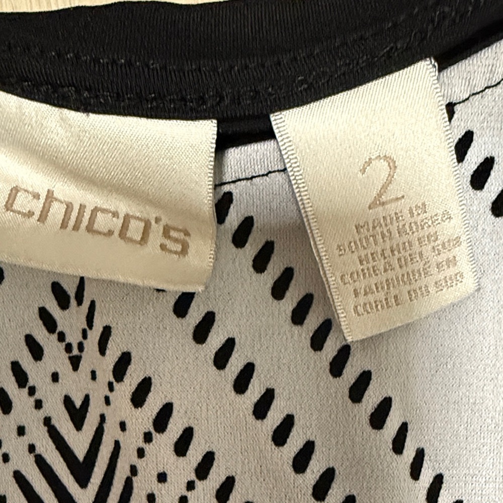 3/$10 Chico's Black and White Chevron Blouse - Picture 2 of 7